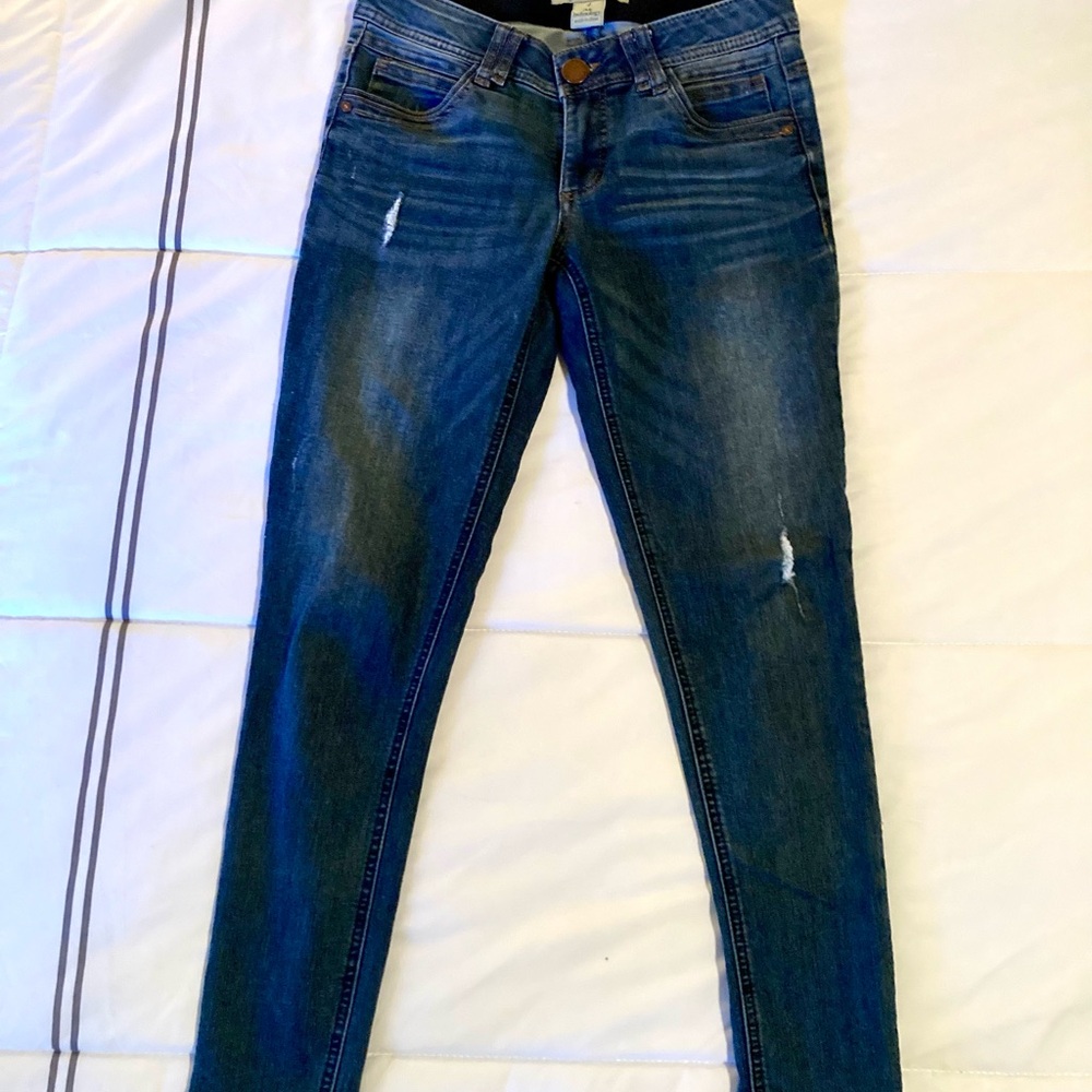 Democracy Distressed Blue Ankle Jeans